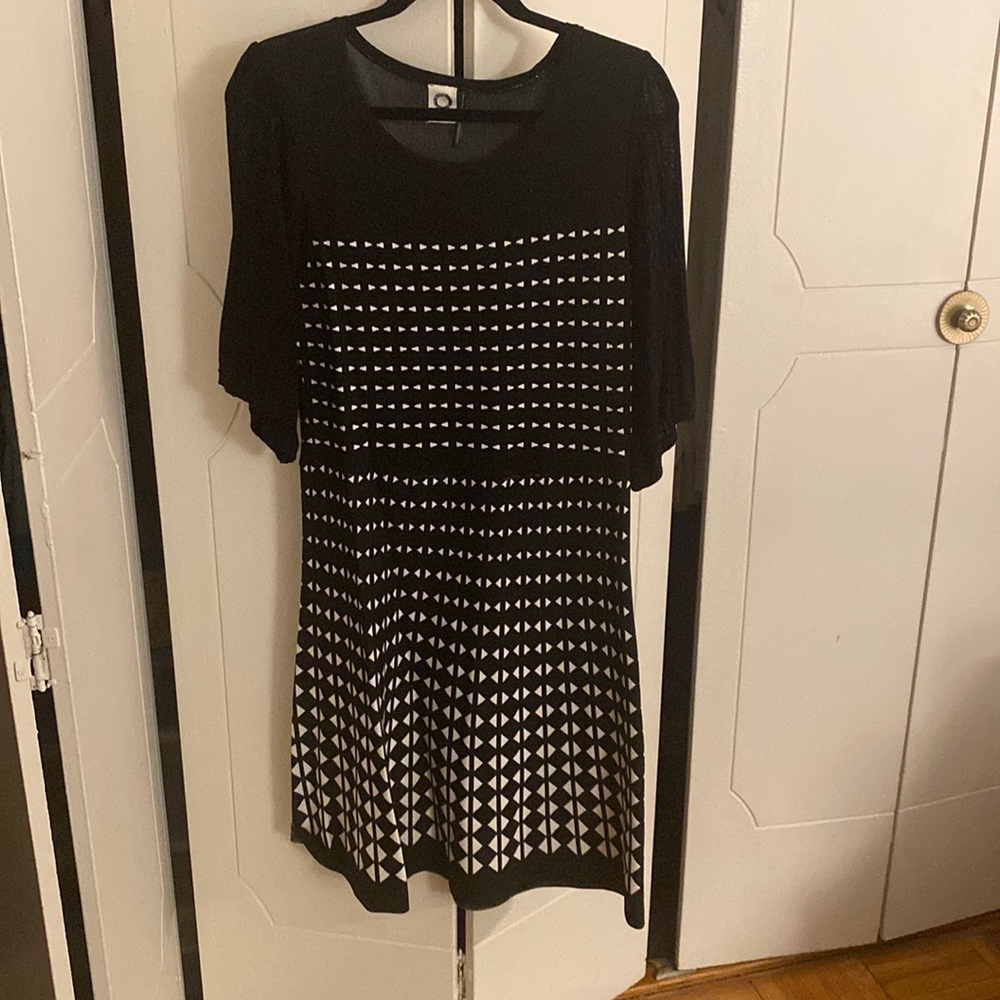 Akemi+ Kin Black And White Dress
